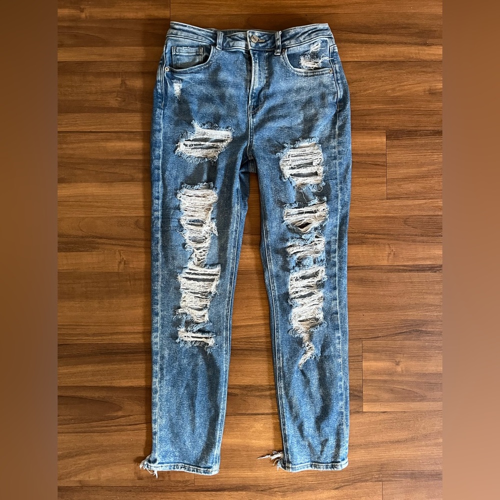 American Eagle Stretch Distressed Mom Jean - size 4 - Picture 2 of 6